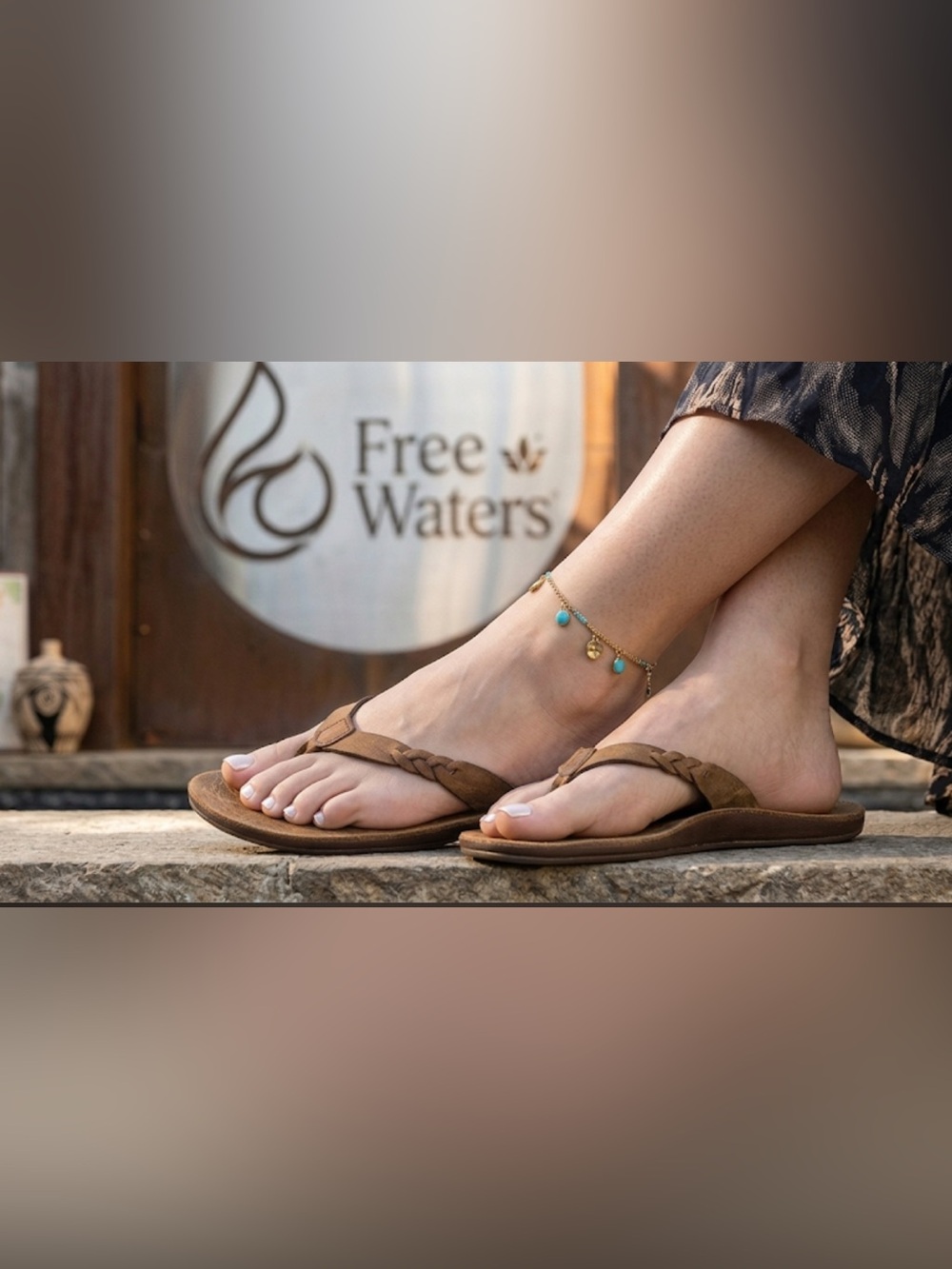 New Free Waters signature leather thong sandals Sz 6 display Responsibly Sourced
